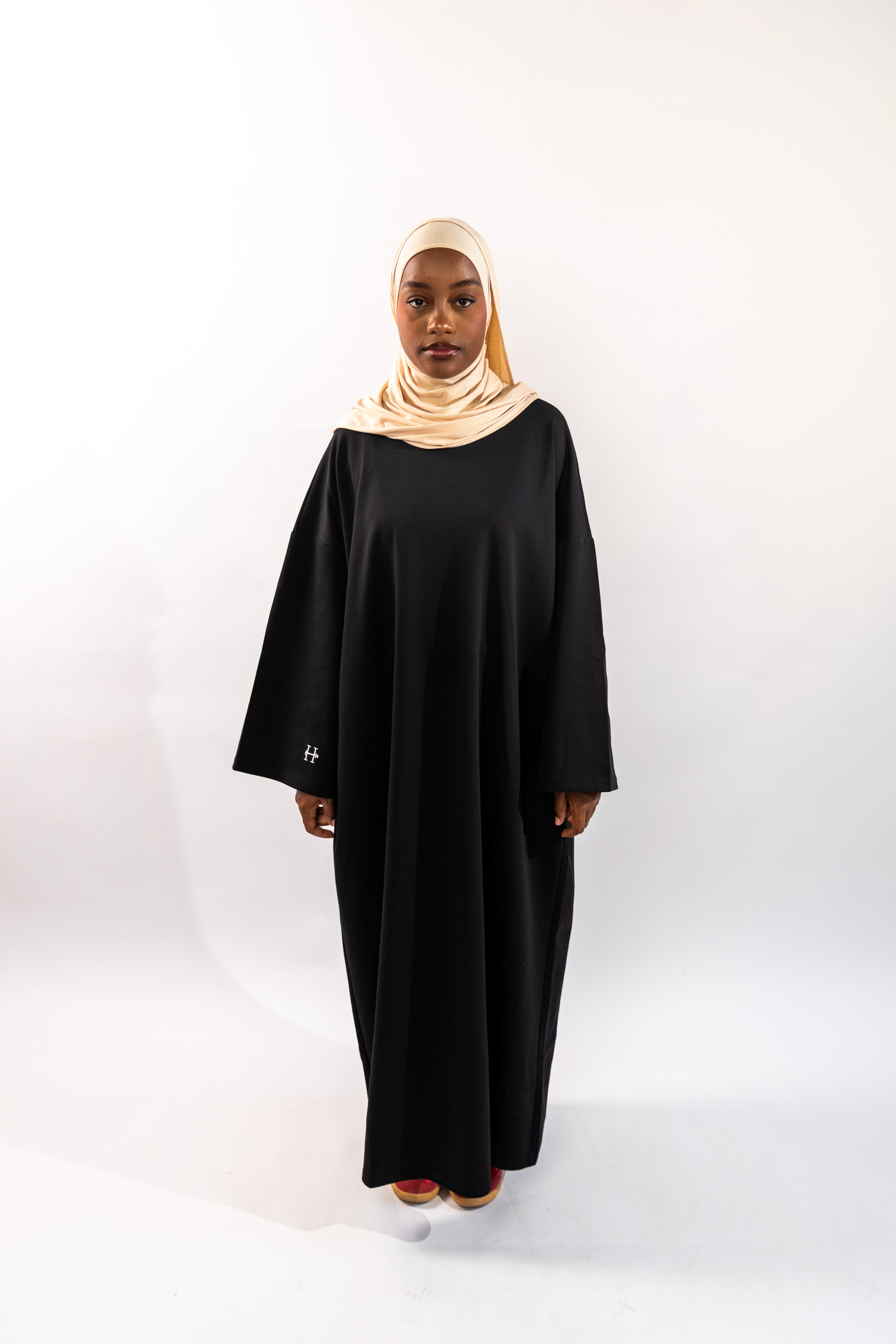 ROBE ESSENTIAL - NOIR