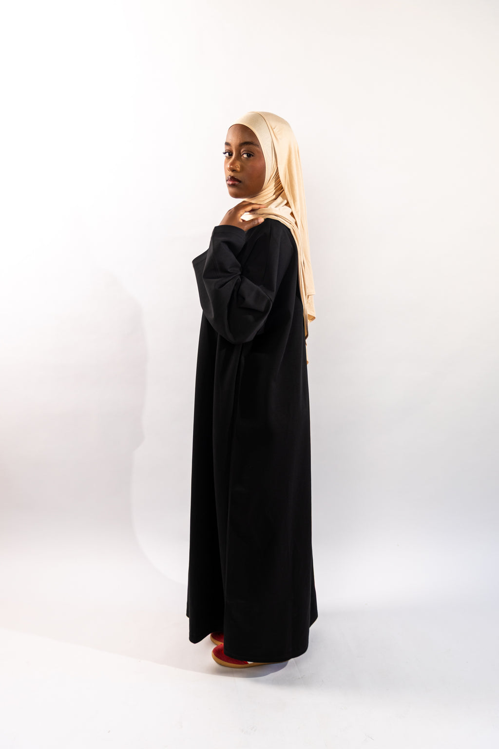 ROBE ESSENTIAL - NOIR