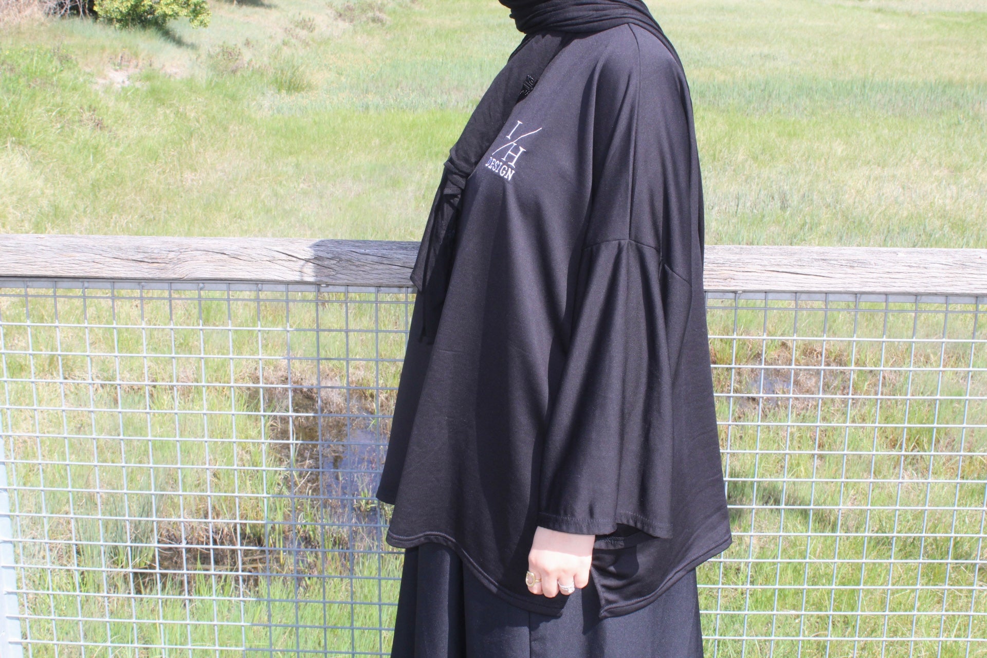 TEE SHIRT ESSENTIAL - NOIR LOGO BLANC